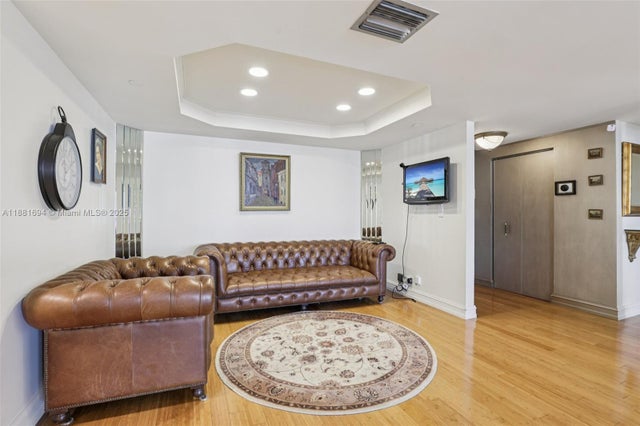 5 of 47 - 20191 E Country Club Dr 1102, Aventura, FL