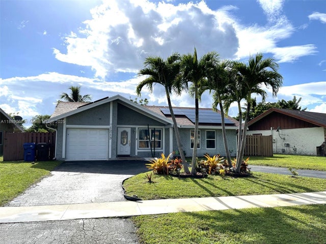 2 of 23 - 1213 Sw 82nd Ave, North Lauderdale, FL