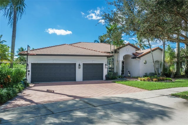 5173 Lakewood Dr, Cooper City