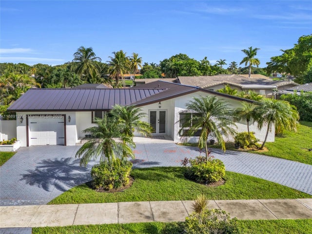 1 of 41 - 7211 Bamboo St, Miami Lakes, FL