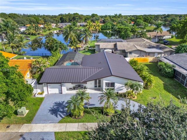 2 of 41 - 7211 Bamboo St, Miami Lakes, FL