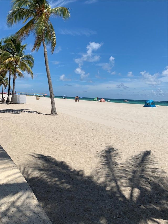 3 of 47 - 322 Taylor St 2d, Hollywood, FL