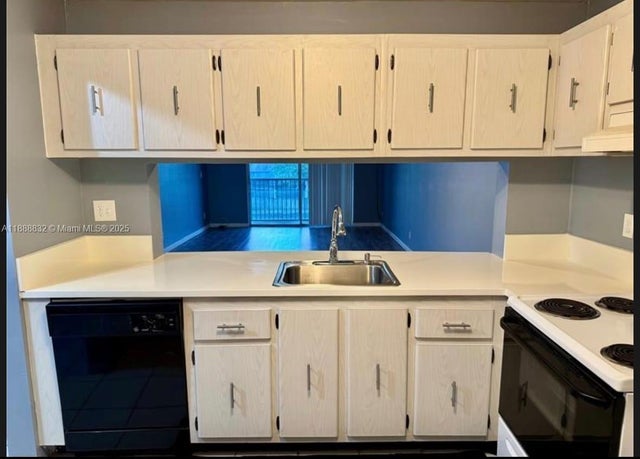 3 of 9 - 7175 Orange Dr 315h, Davie, FL