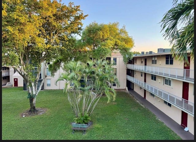 5 of 9 - 7175 Orange Dr 315h, Davie, FL