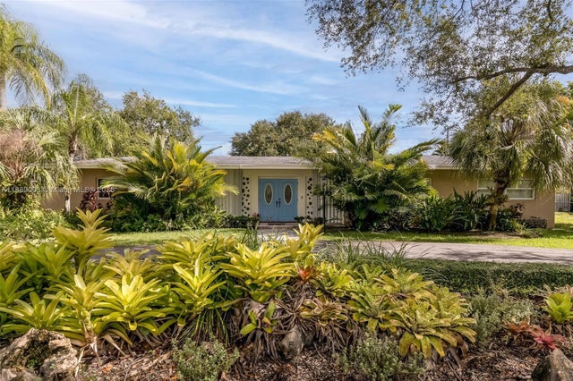 1 of 25 - 8241 Sw 142nd St, Palmetto Bay, FL
