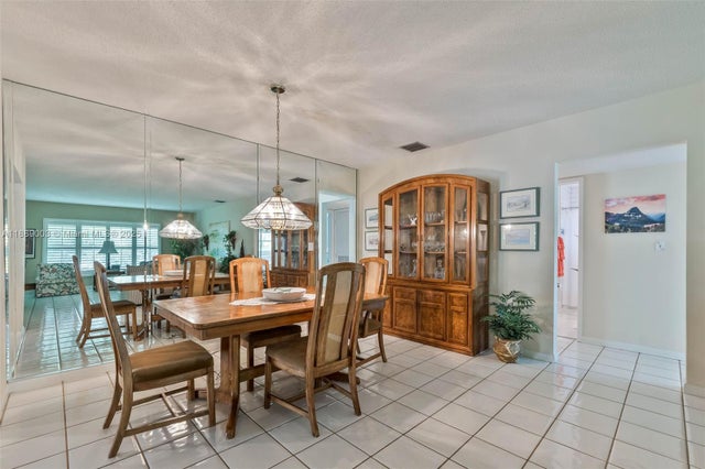 5 of 25 - 8241 Sw 142nd St, Palmetto Bay, FL
