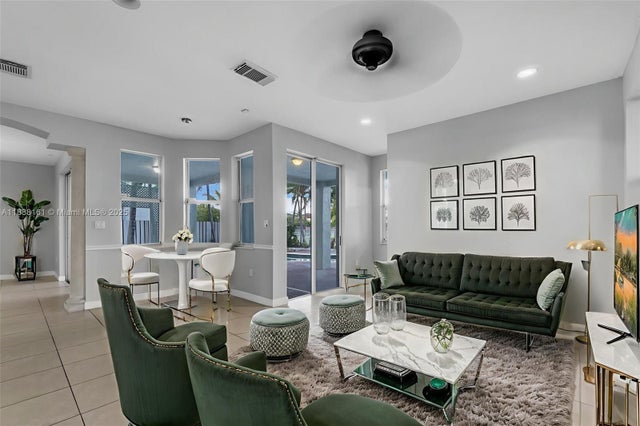 5 of 40 - 6425 Sw 164th Ave, Miami, FL