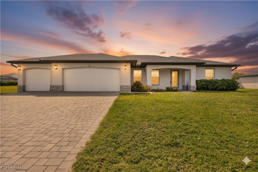 216 Nw 9th Ter, CAPE CORAL