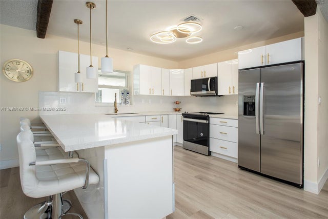 4 of 29 - 5920 Sw 94th Ave, Miami, FL