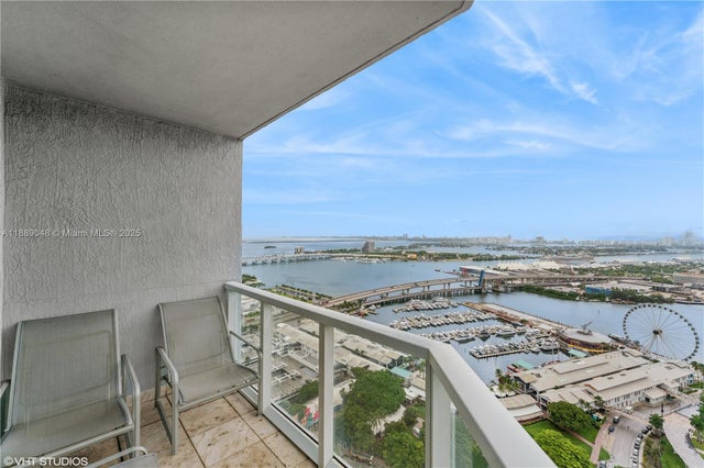 4 of 28 - 244 Biscayne Blvd 3903, Miami, FL