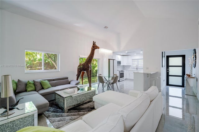 4 of 20 - 124 George Allen Ave, Coral Gables, FL