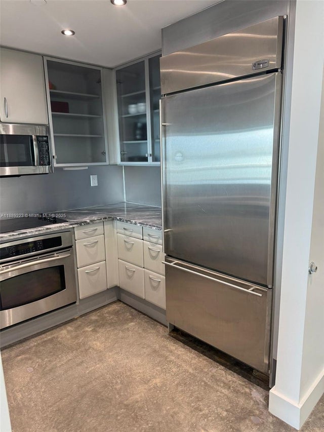 4 of 37 - 540 West Ave 311, Miami Beach, FL