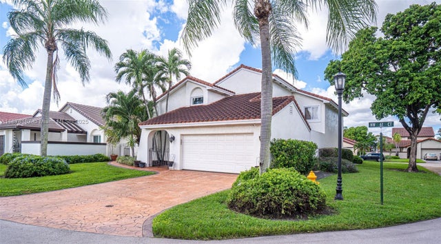 3 of 77 - 17352 Nw 61st Ct S, Hialeah, FL