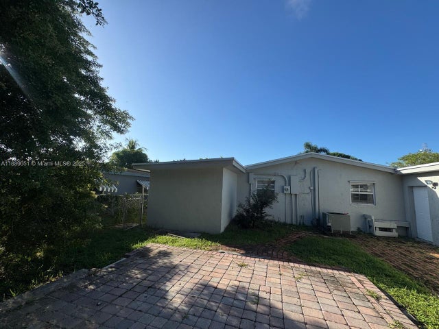3 of 21 - 6241 Nw 12th St, Sunrise, FL