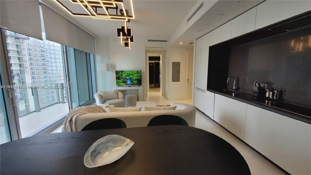 1 of 13 - 300 Biscayne Blvd Way 2908, Miami, FL