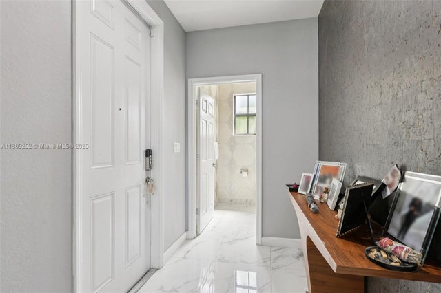 4 of 57 - 16525 Sw 42nd Way, Miami, FL