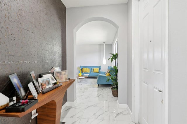 5 of 57 - 16525 Sw 42nd Way, Miami, FL