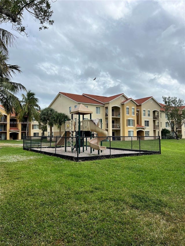 3 of 19 - 4171 San Marino Blvd 203, West Palm Beach, FL