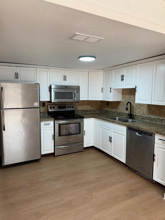 5 of 15 - 4163 Sw 66th Ter 108, Davie, FL