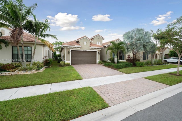 5 of 75 - 12065 N Kalmar Cir, Parkland, FL