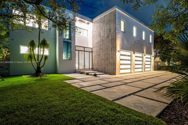 4 of 70 - 9101 Sw 69th Ct, Pinecrest, FL