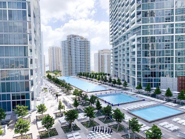 3 of 8 - 485 Brickell Ave 3707, Miami, FL