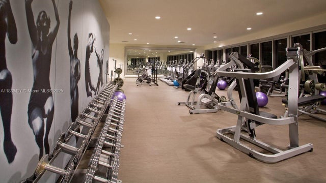 4 of 8 - 485 Brickell Ave 3707, Miami, FL