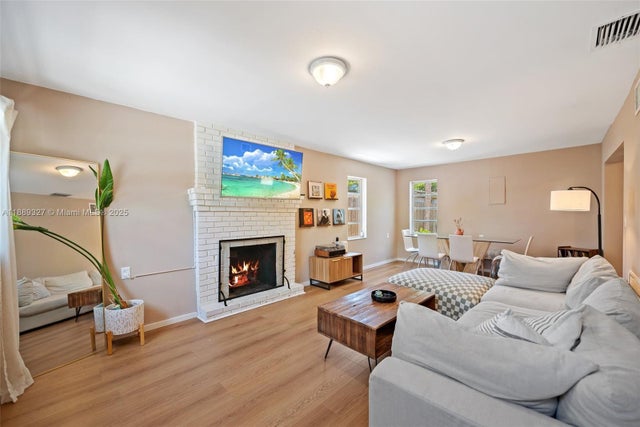 5 of 37 - 1480 Sw 26th Ave, Fort Lauderdale, FL
