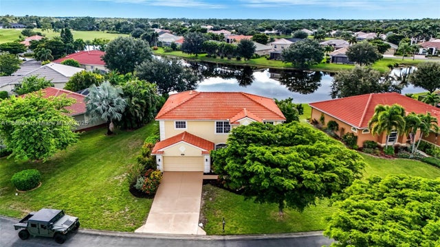 3 of 50 - 4577 Fairloop Run, Lehigh Acres, FL