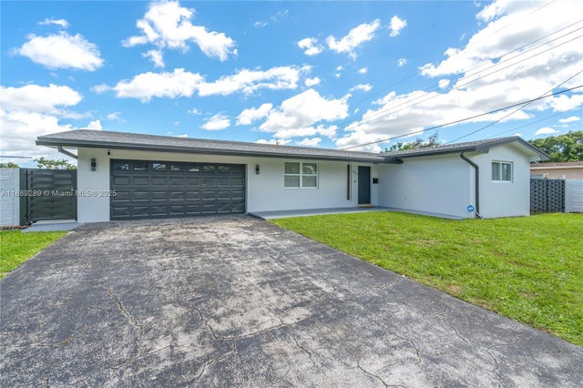 2 of 34 - 1621 Nw 85th Way, Pembroke Pines, FL