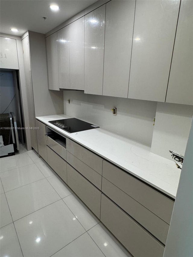 1 of 10 - 3001 S Ocean Dr 511, Hollywood, FL