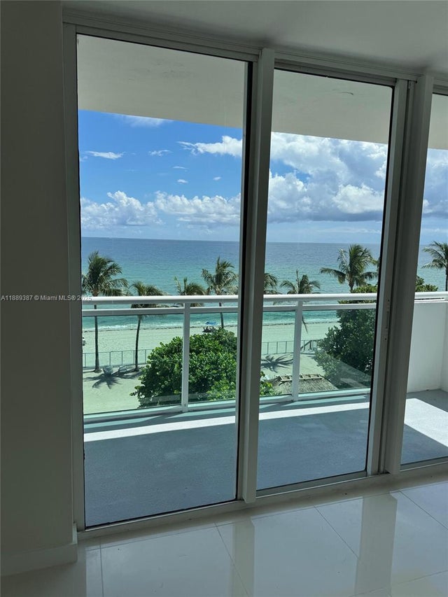 3 of 10 - 3001 S Ocean Dr 511, Hollywood, FL