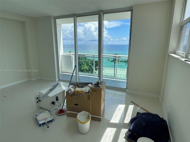 4 of 10 - 3001 S Ocean Dr 511, Hollywood, FL