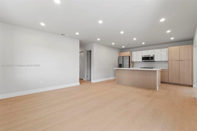 2 of 33 - 18800 Nw 39th Ct, Miami Gardens, FL