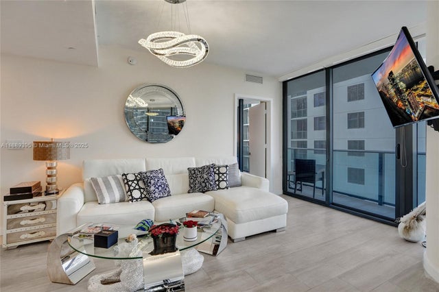 3 of 58 - 55 Sw 9th St 2201, Miami, FL