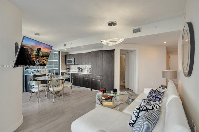 4 of 58 - 55 Sw 9th St 2201, Miami, FL
