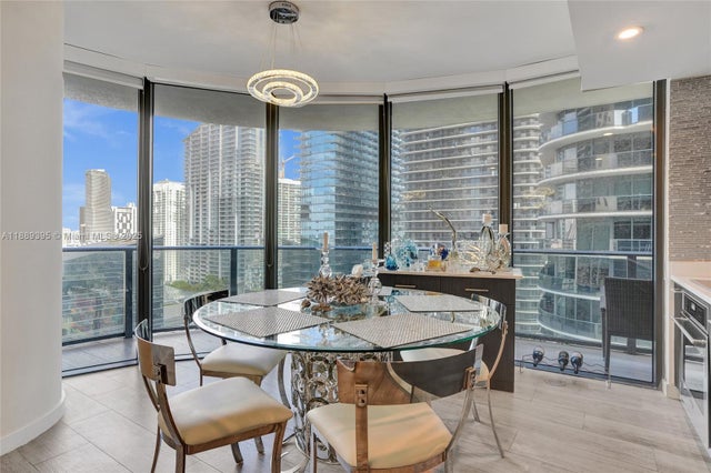 5 of 58 - 55 Sw 9th St 2201, Miami, FL