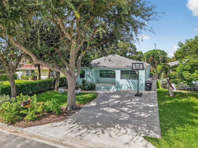 5 of 58 - 1027 S Palmway, Lake Worth, FL