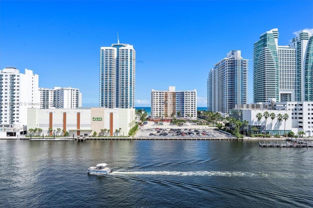 2 of 71 - 600 Parkview Dr 820, Hallandale Beach, FL