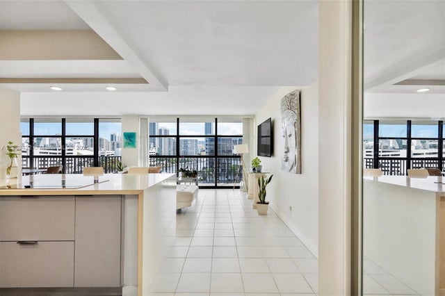 4 of 71 - 600 Parkview Dr 820, Hallandale Beach, FL
