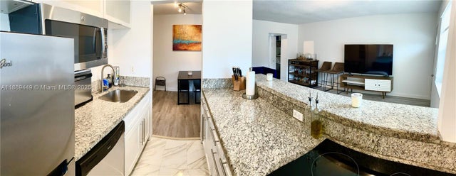 4 of 27 - 734 Meridian Ave 4r, Miami Beach, FL