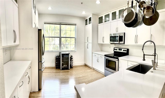 2549 Sw 118th Way 302, Miramar