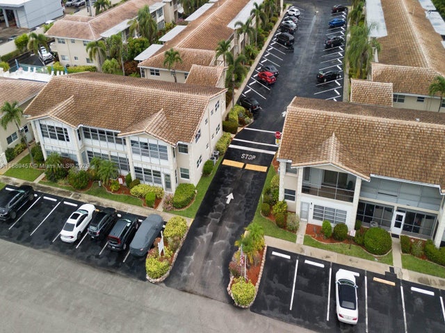 2 of 24 - 2121 Ne 42nd Ct 202c, Lighthouse Point, FL