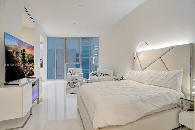 3 of 46 - 300 Biscayne Blvd Way 505c, Miami, FL