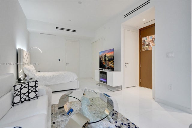 4 of 46 - 300 Biscayne Blvd Way 505c, Miami, FL
