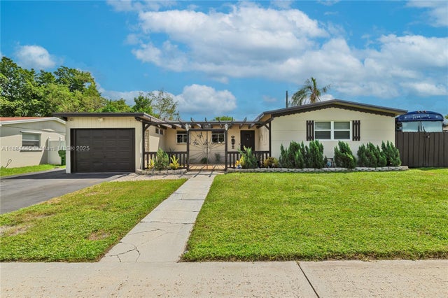 2 of 34 - 421 Sw 64th Way, Pembroke Pines, FL