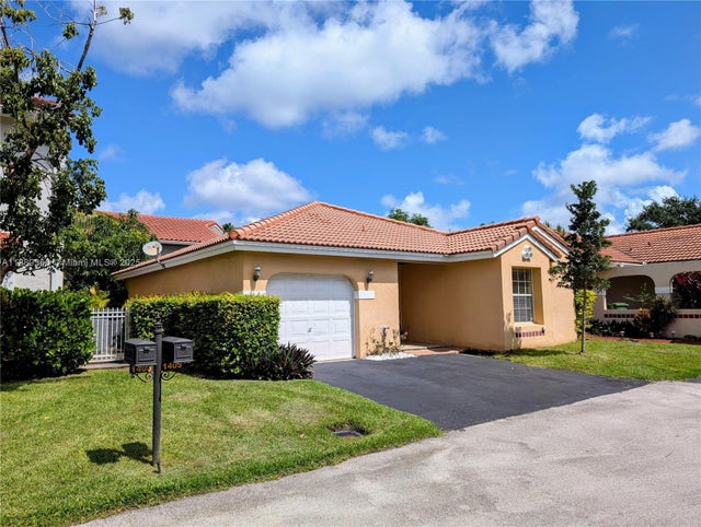 2 of 24 - 1405 Seagrape Cir, Weston, FL