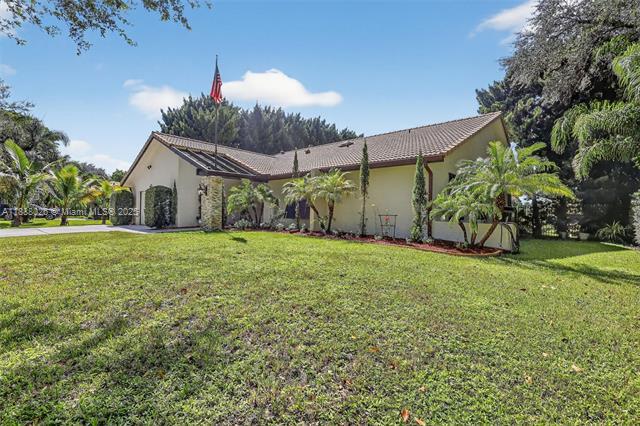 4 of 85 - 8860 Sw 49th Ct, Cooper City, FL