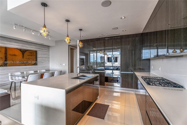 5 of 47 - 3250 Ne 188th St 603, Aventura, FL