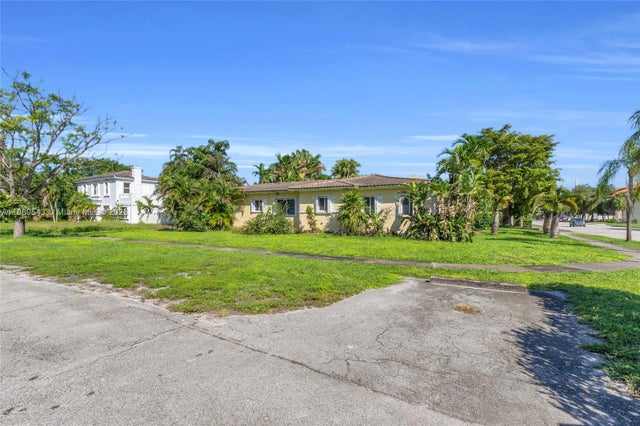 3 of 36 - 9410 Ne 6th Ave, Miami Shores, FL